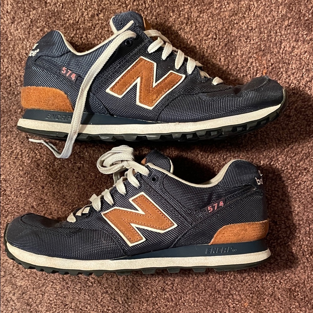 New Balance Men's Dark Blue and Tan Sneakers